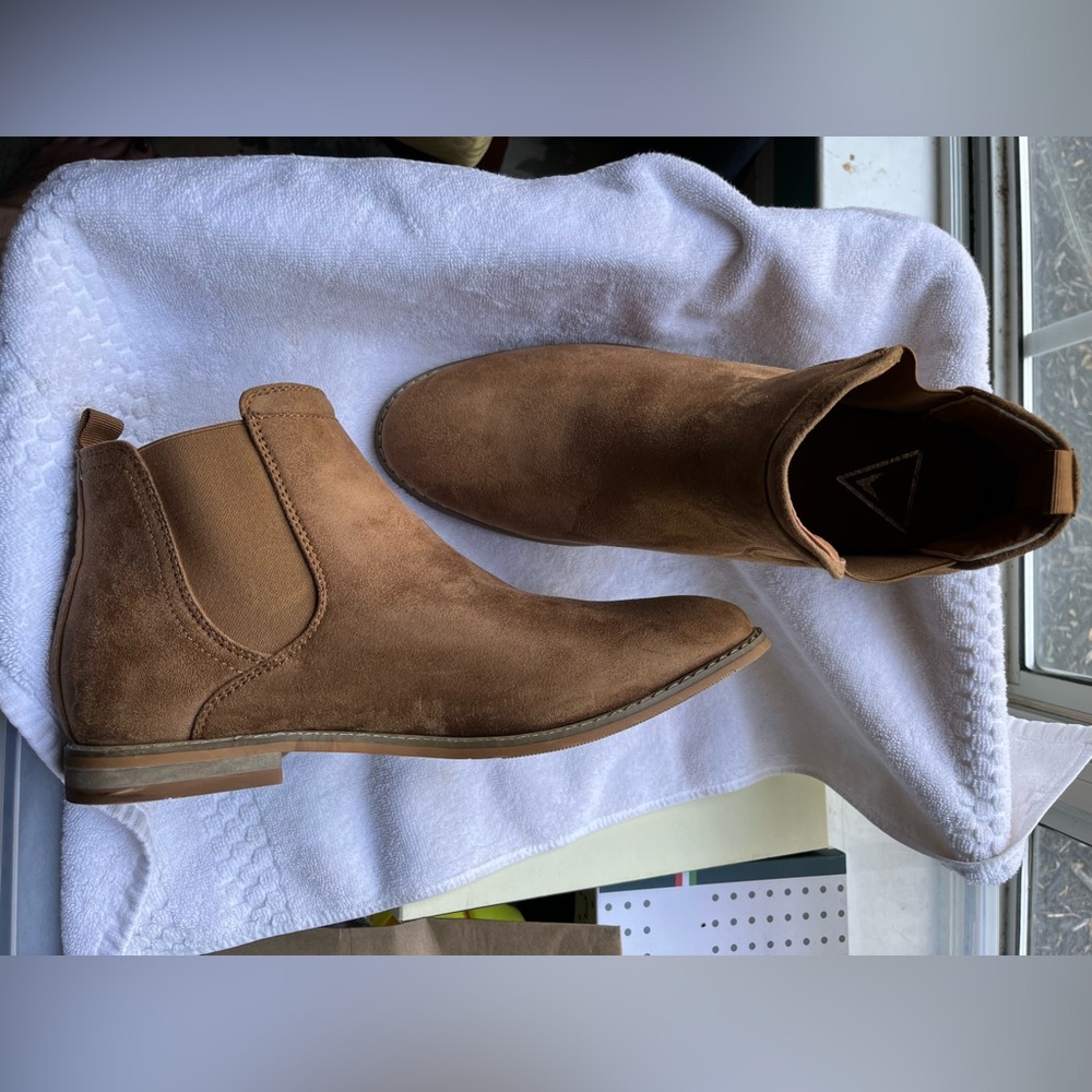 Men's Brown Suede Chukka Boots